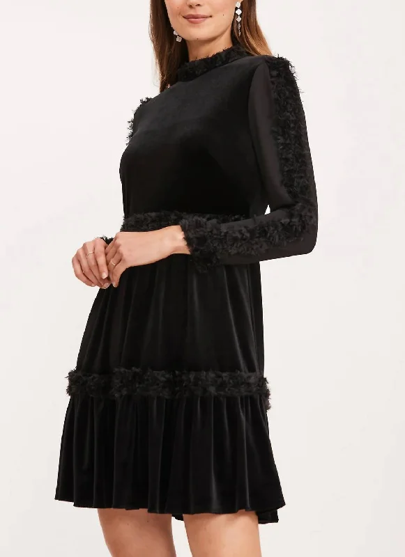 Act Fast Priscilla Cocktail Dress In Black
