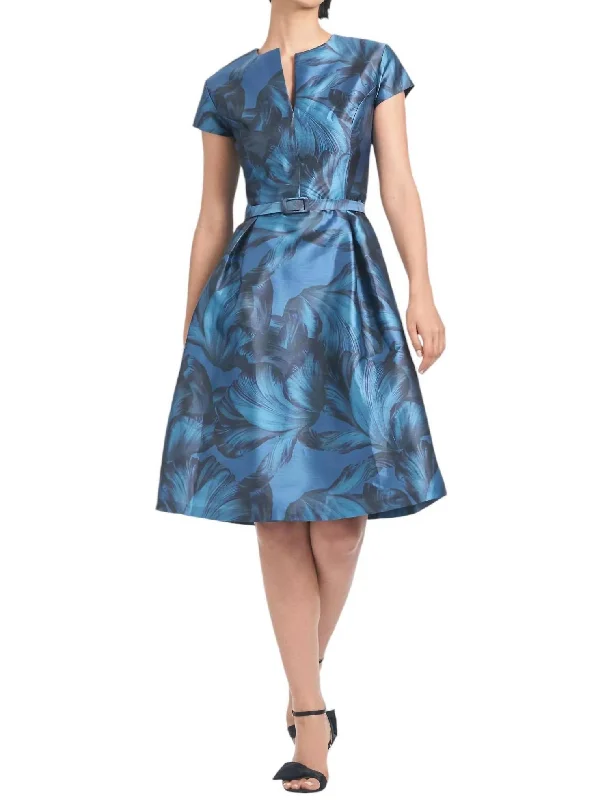 Closeout Maddox Dress In Tonal Petal