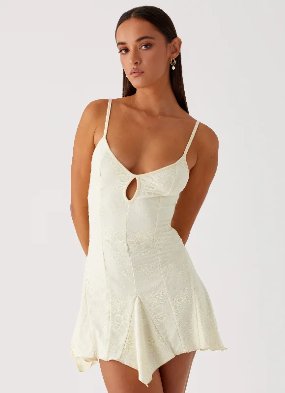 Super Deal Surry Mini Dress - Yellow