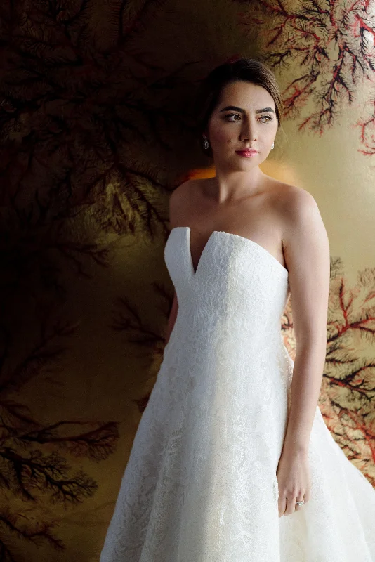 Daily Specials Vera Wang Ingrid
