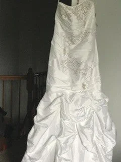 Buy Now David's Bridal WG3071