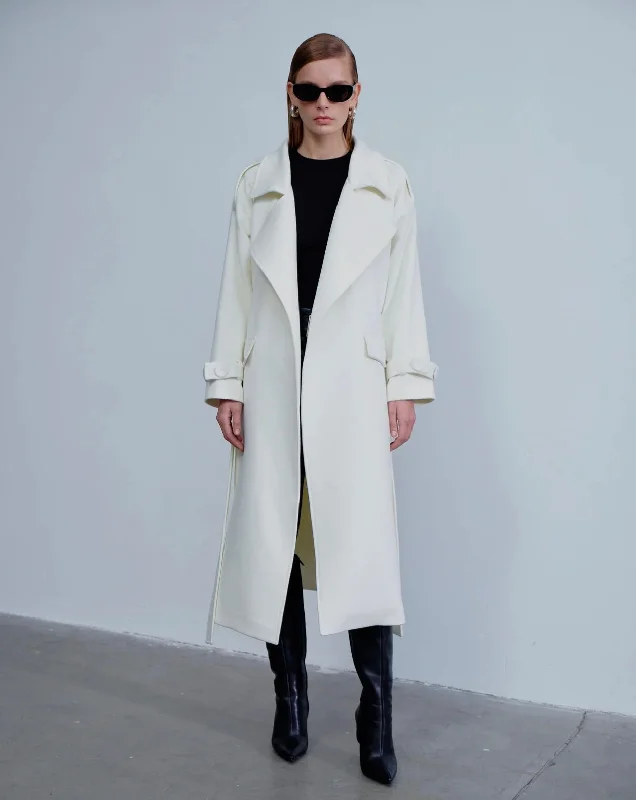 Markdown Madness Laura Oversized Coat in Blanche