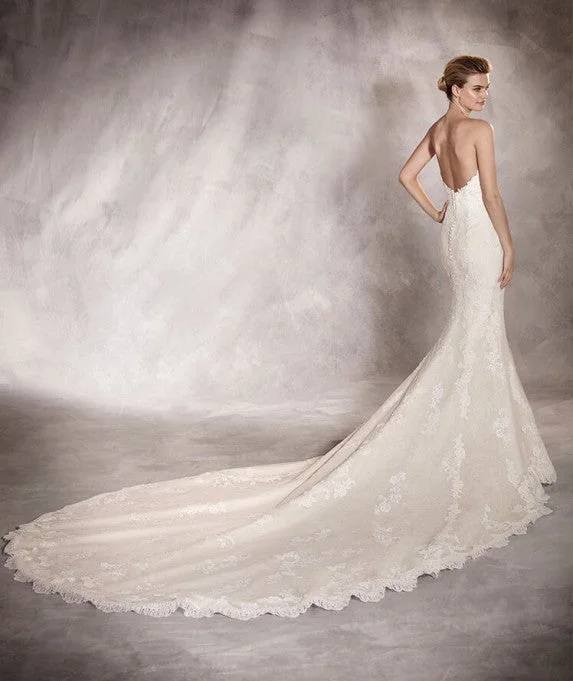 Huge Discounts Pronovias PRINCIA