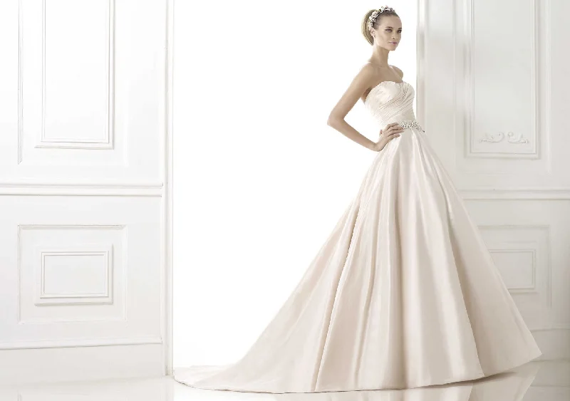 Closeout Pronovias Bluma