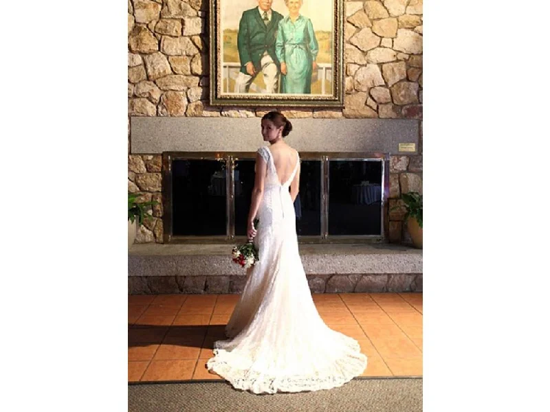 Limited Time Offer David's Bridal T9612