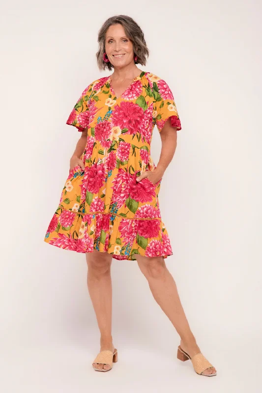 Massive Deals Ismay Short Dress in Dreaming Dahlias