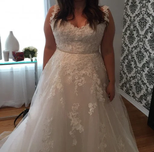 Special Price Pronovias Bia