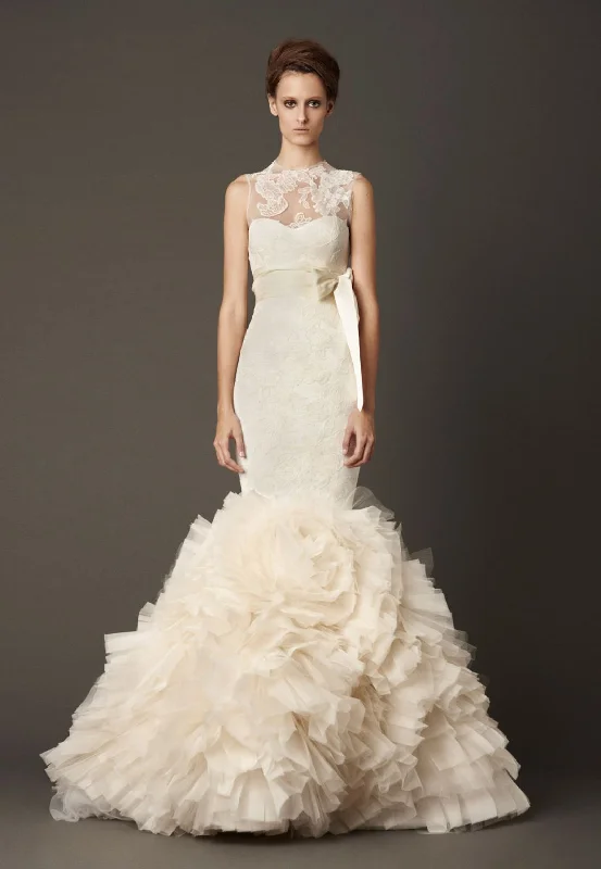 Limited Time Offer Vera Wang Lark