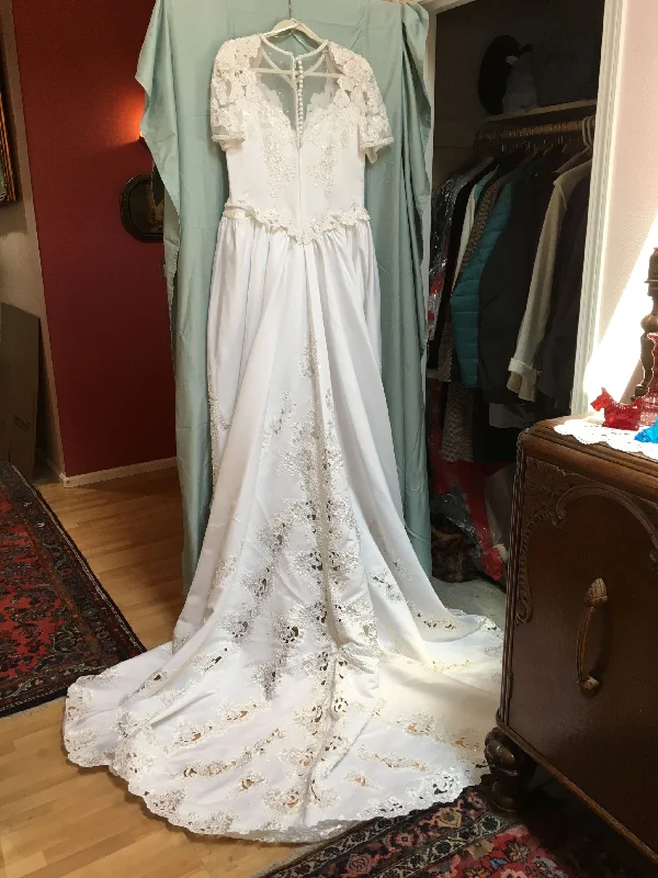 Friends and Family Sale Gloria Vanderbilt