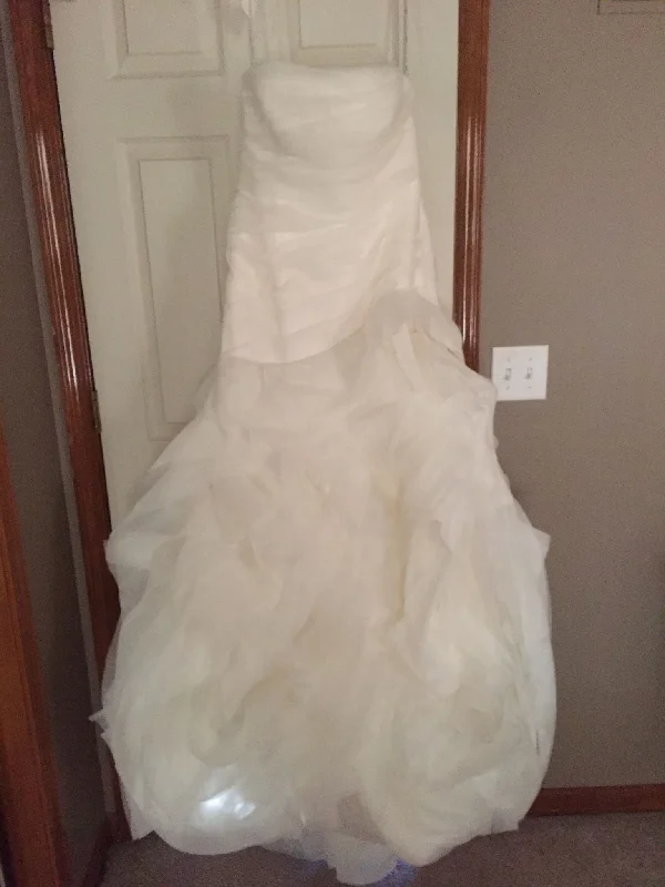 Instant Savings Vera Wang VW351011